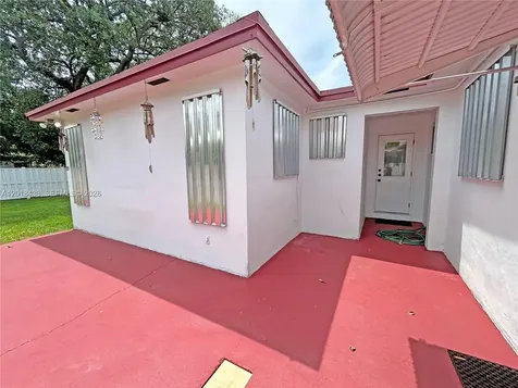 125 SW 3rd Avenue Hallandale Beach FL 33009