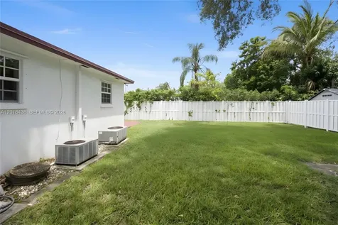 125 SW 3rd Avenue Hallandale Beach FL 33009