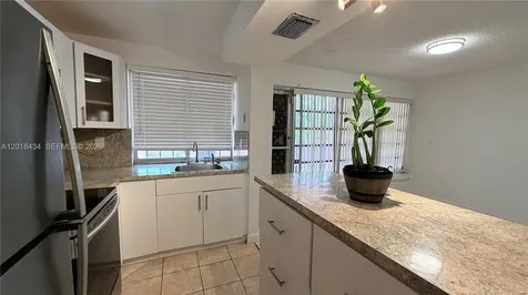 9155 Fontainebleau Boulevard Miami FL 33172