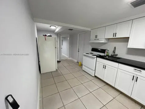 2171 Burlington Opa-Locka FL 33054