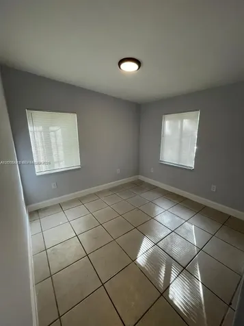 2171 Burlington Opa-Locka FL 33054