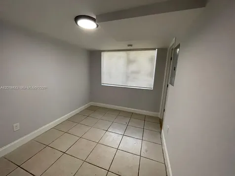 2171 Burlington Opa-Locka FL 33054