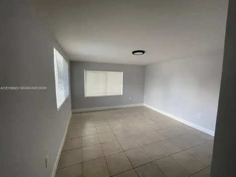 2171 Burlington Opa-Locka FL 33054