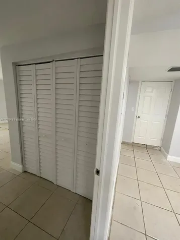 2171 Burlington Opa-Locka FL 33054