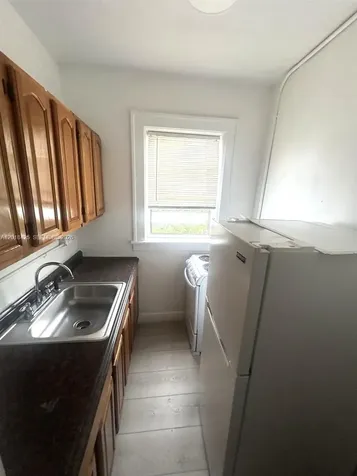 967 SW 5th Street Miami FL 33130