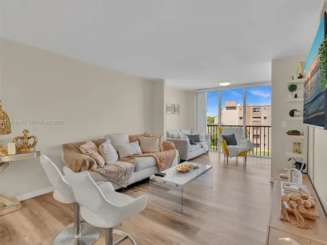 7840 NW 50th Street Lauderhill FL 33351