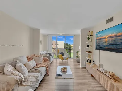 7840 NW 50th Street Lauderhill FL 33351
