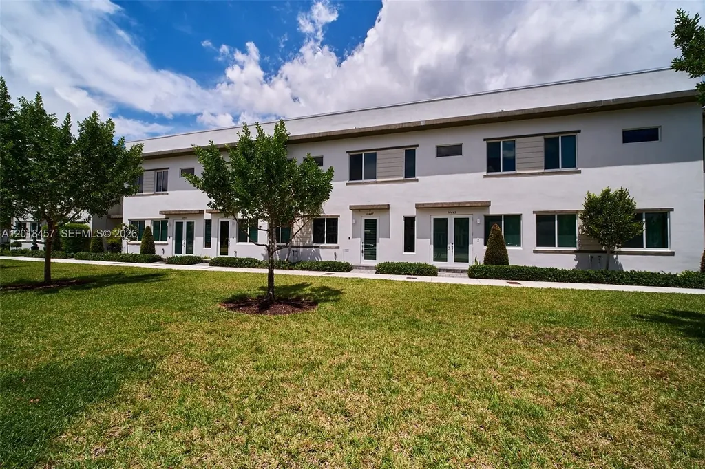10447 NW 66th Street Doral FL 33178
