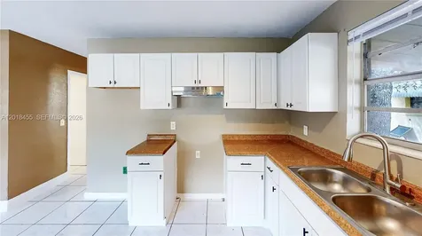 2760 NW 58th Street Miami FL 33142