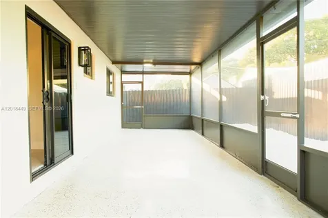 3983 SW 2nd Street Miami FL 33134