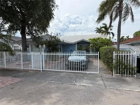 13965 SW 10th Street Miami FL 33184