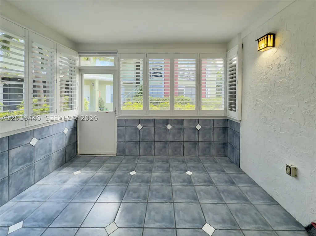 12070 Alternate A1a Palm Beach Gardens FL 33410