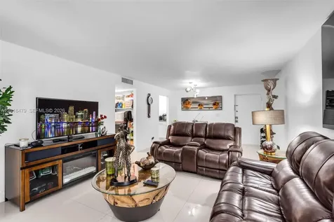 8511 NW 8th Street Miami FL 33126