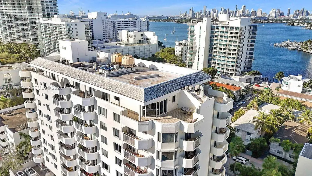1621 Bay Road Miami Beach FL 33139