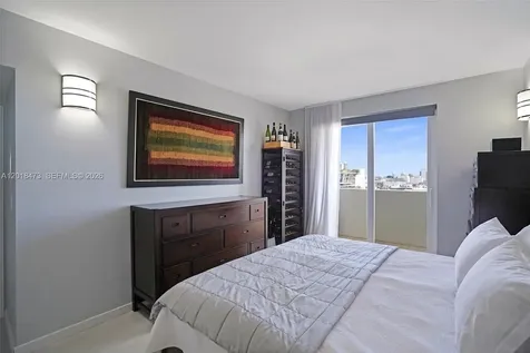 1621 Bay Road Miami Beach FL 33139