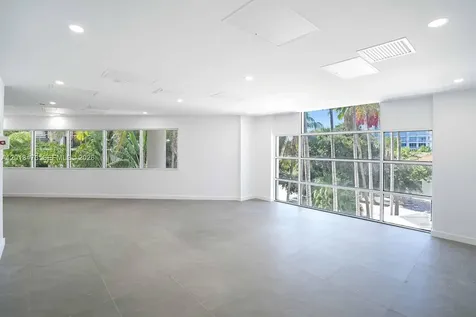 1621 Bay Road Miami Beach FL 33139
