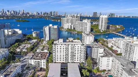 1621 Bay Road Miami Beach FL 33139