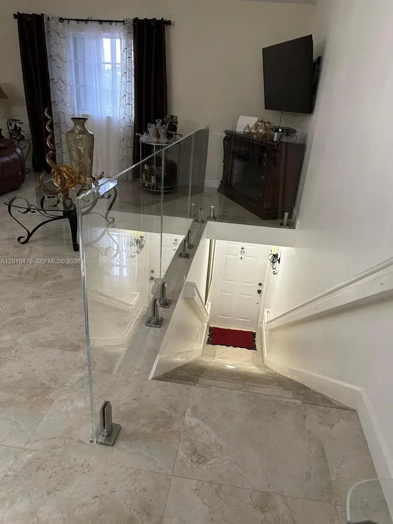 2485 W 76th Street Hialeah FL 33016