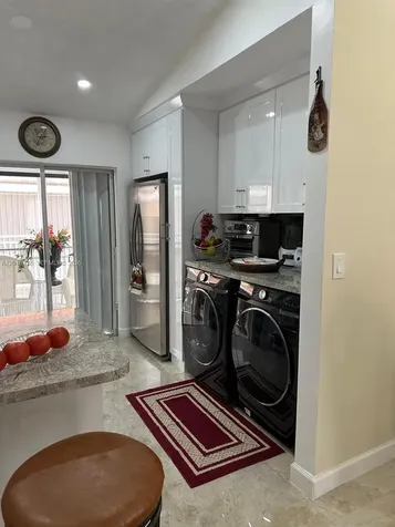 2485 W 76th Street Hialeah FL 33016