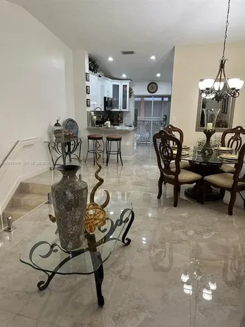 2485 W 76th Street Hialeah FL 33016