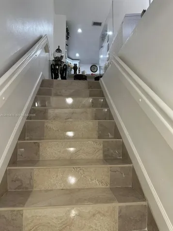 2485 W 76th Street Hialeah FL 33016