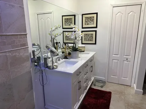 2485 W 76th Street Hialeah FL 33016
