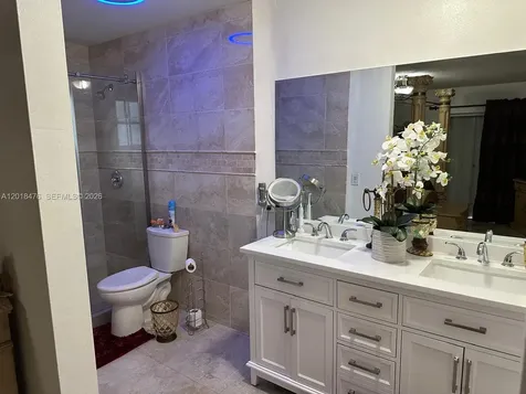 2485 W 76th Street Hialeah FL 33016