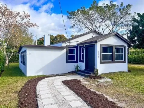 1025 NW 55th Street Miami FL 33127