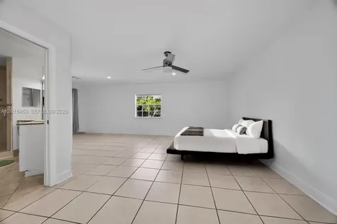 15725 SW 102nd Place Miami FL 33157