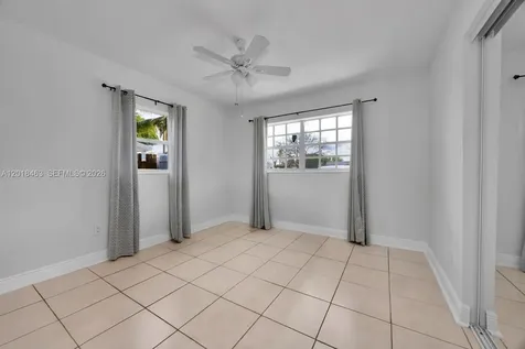 15725 SW 102nd Place Miami FL 33157