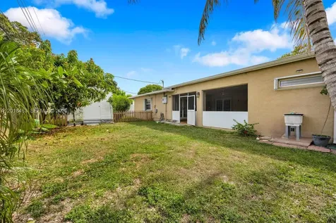 15725 SW 102nd Place Miami FL 33157