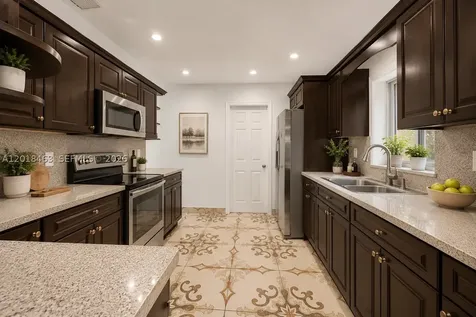 15725 SW 102nd Place Miami FL 33157