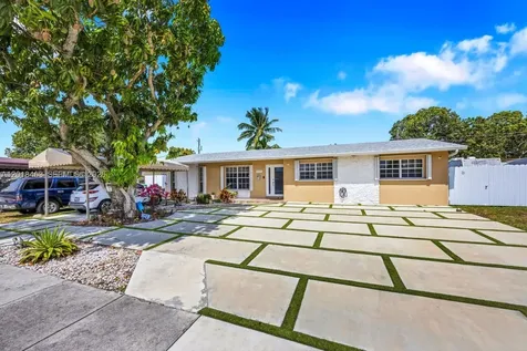 15725 SW 102nd Place Miami FL 33157