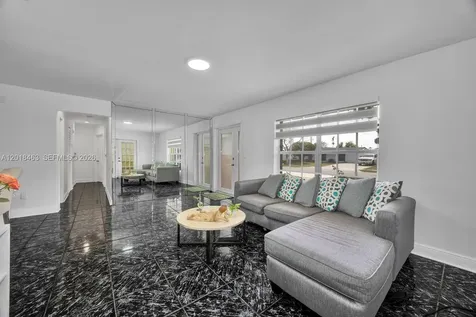 15725 SW 102nd Place Miami FL 33157