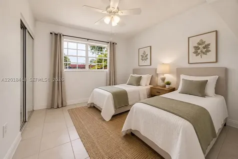 15725 SW 102nd Place Miami FL 33157
