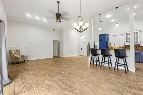 2731 S Parkview Drive Hallandale Beach FL 33009