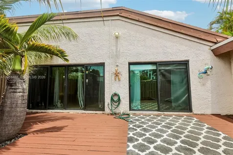 2731 S Parkview Drive Hallandale Beach FL 33009