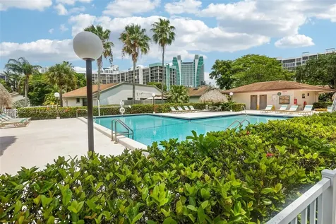 2731 S Parkview Drive Hallandale Beach FL 33009