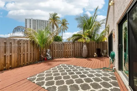 2731 S Parkview Drive Hallandale Beach FL 33009