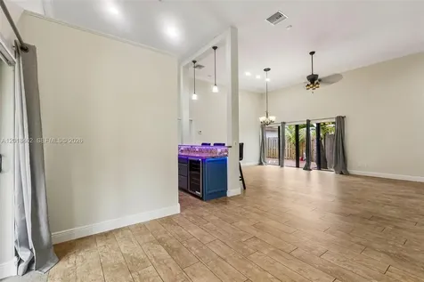 2731 S Parkview Drive Hallandale Beach FL 33009