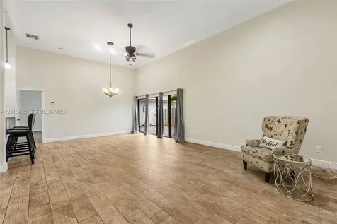 2731 S Parkview Drive Hallandale Beach FL 33009