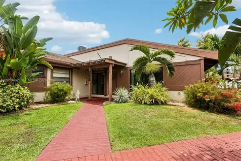 2731 S Parkview Drive Hallandale Beach FL 33009