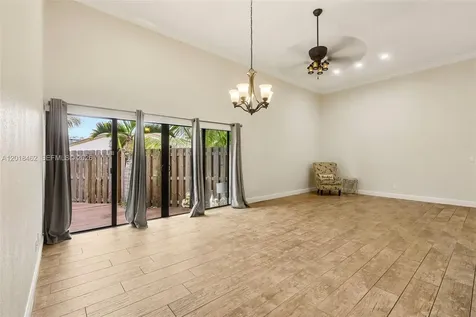 2731 S Parkview Drive Hallandale Beach FL 33009