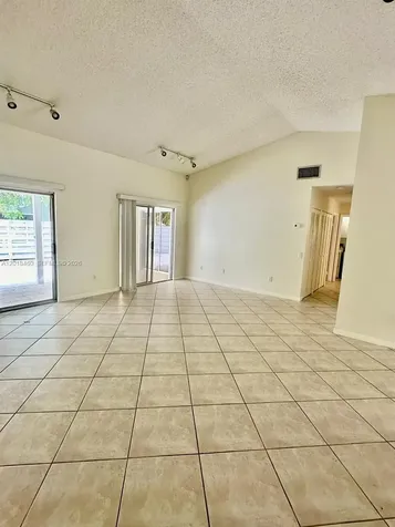 14530 SW 142nd Ct Circle Miami FL 33186
