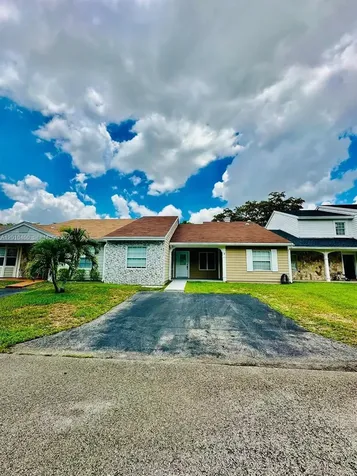 14530 SW 142nd Ct Circle Miami FL 33186