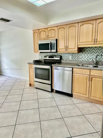 14530 SW 142nd Ct Circle Miami FL 33186