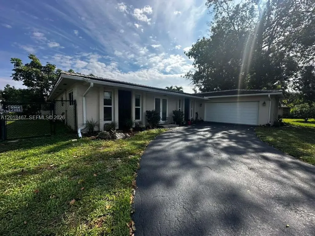 11901 NW 25th Street Plantation FL 33323