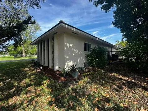 11901 NW 25th Street Plantation FL 33323