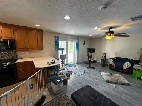 11901 NW 25th Street Plantation FL 33323