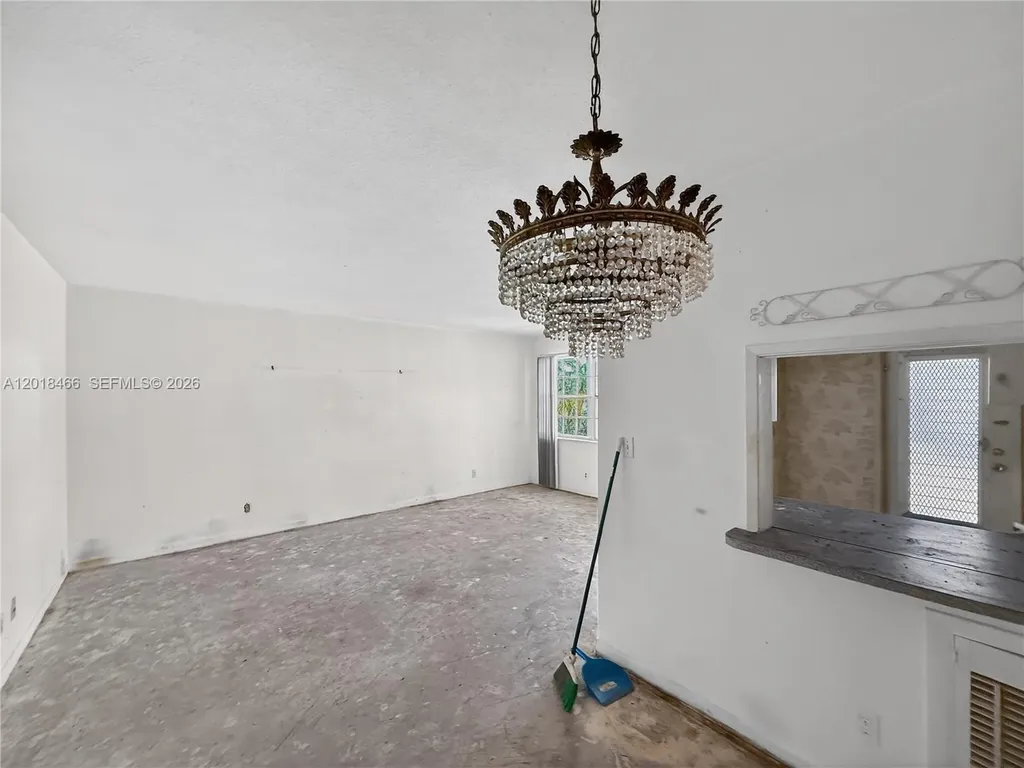 2050 NE 39th Street Lighthouse Point FL 33064